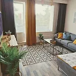 Valoisa Yksioe Parvekkeella 아파트 Raisio